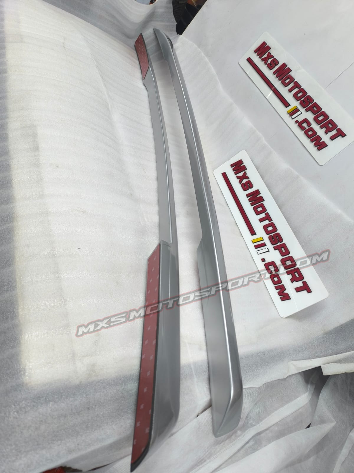MXS4224 Roof Rails For Toyota Hilux ! Sticking Type