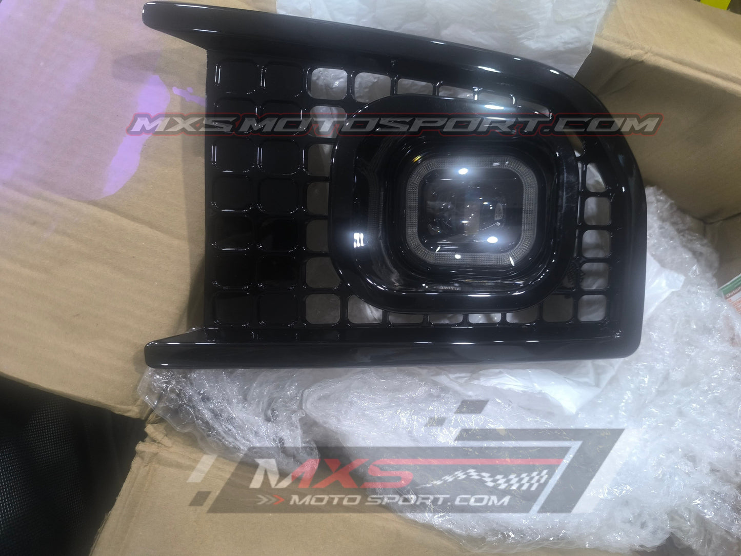 MXS4443 High-Performance LED Fog Lights for Land Rover Defender Upgrade Kit