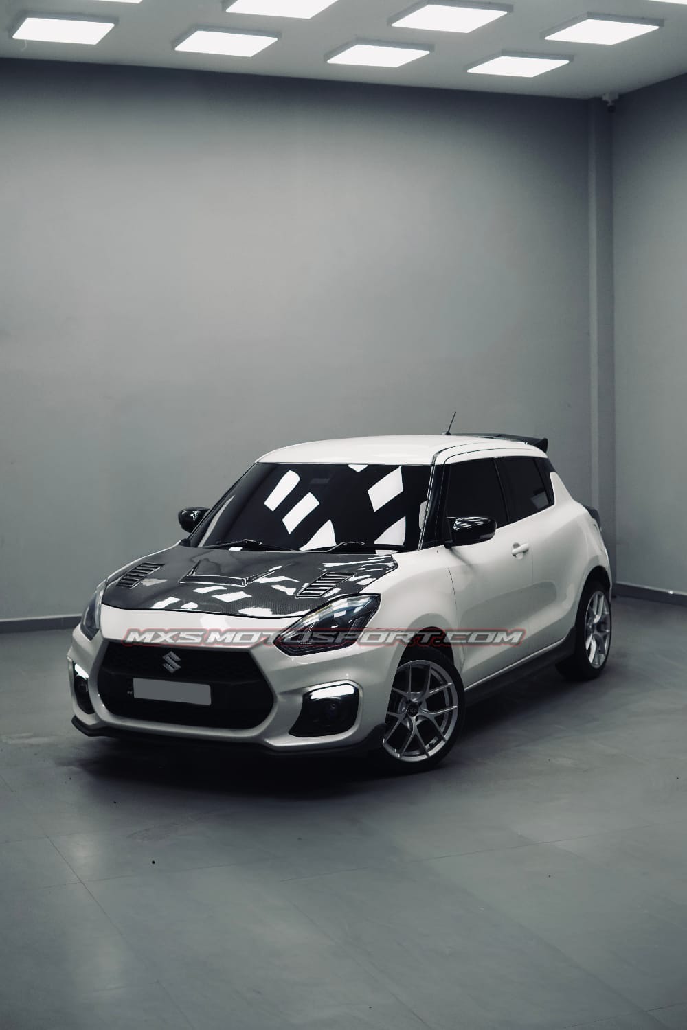MXS4517 Carbon Fiber Bonnet Hood Maruti Suzuki Swif (2018–2023)