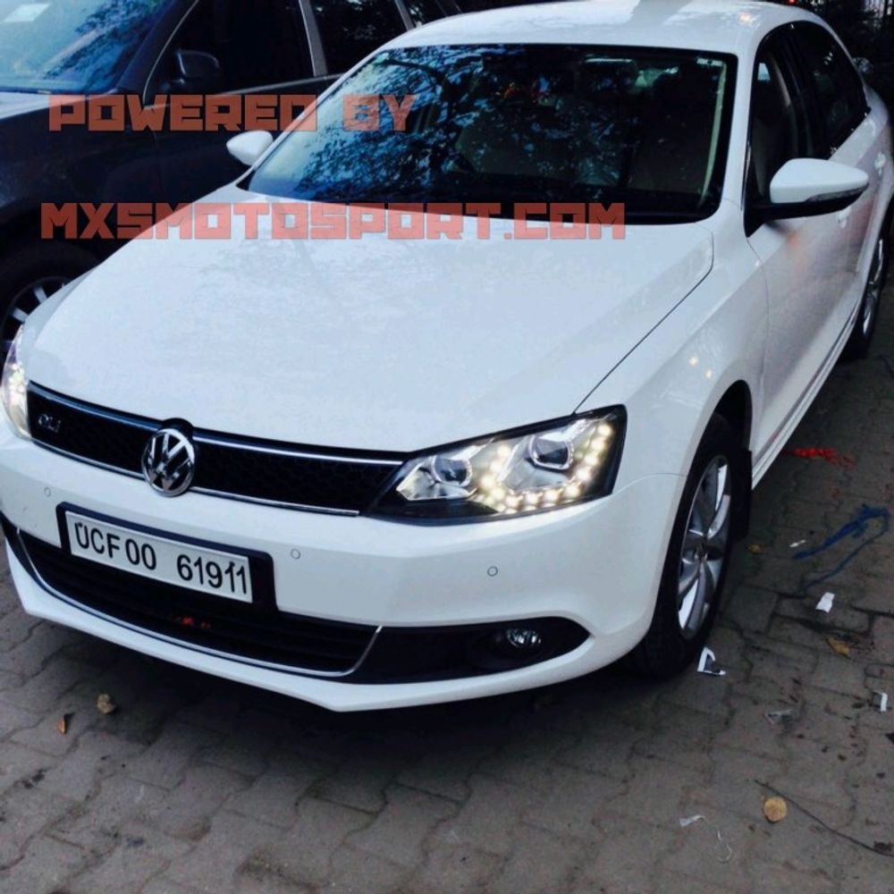 MXSHL174 Projector Headlights Volkswagen Jetta with Audi style Day running light
