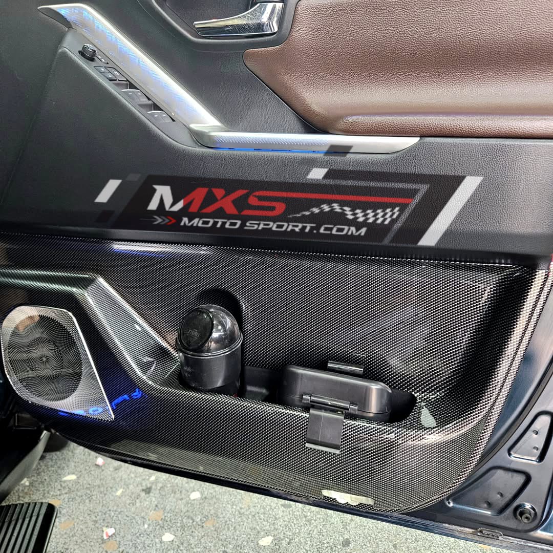 MXS4673 Carbon Fibre Door Panel Covers For Toyota Hilux