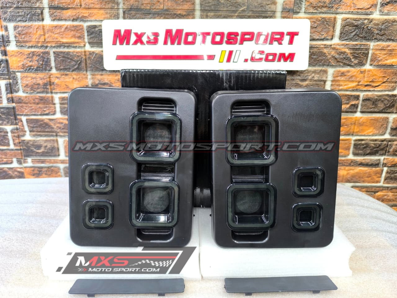 MXS4427 Defender-Inspired LED Tail Lights for Mahindra Thar / Thar Roxx