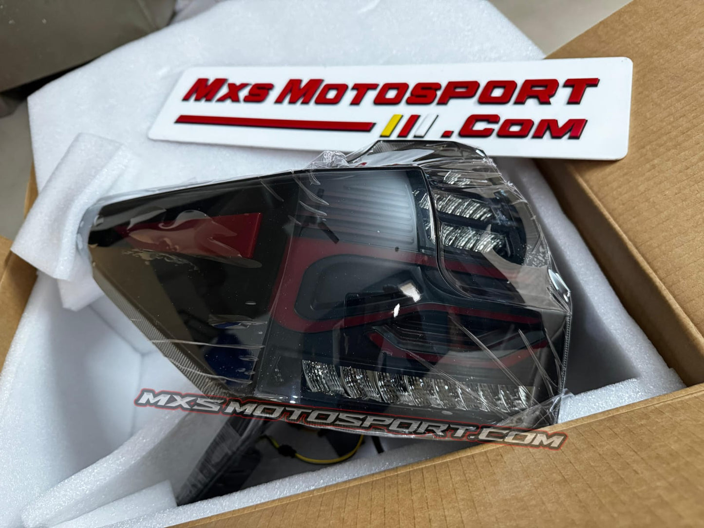 MXS4572 LED Tail Lights for Toyota Innova Hycross | BMW GTI-Style Dynamic Design