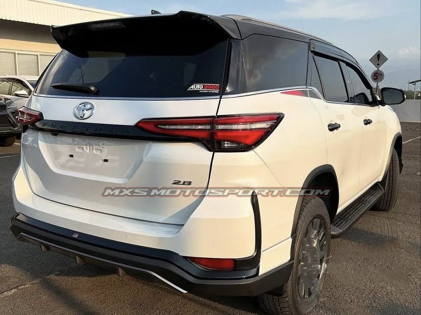 MXS4617 GR Sport V2 Aero Kit for Toyota Fortuner Legender with Signature Rear Roof Spoiler