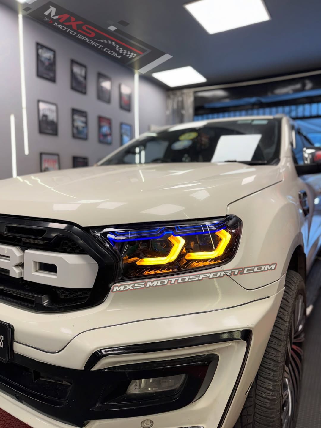 MXS4582 Ford Endeavour Quad LED LENS Projector Headlights BMW Inspired
