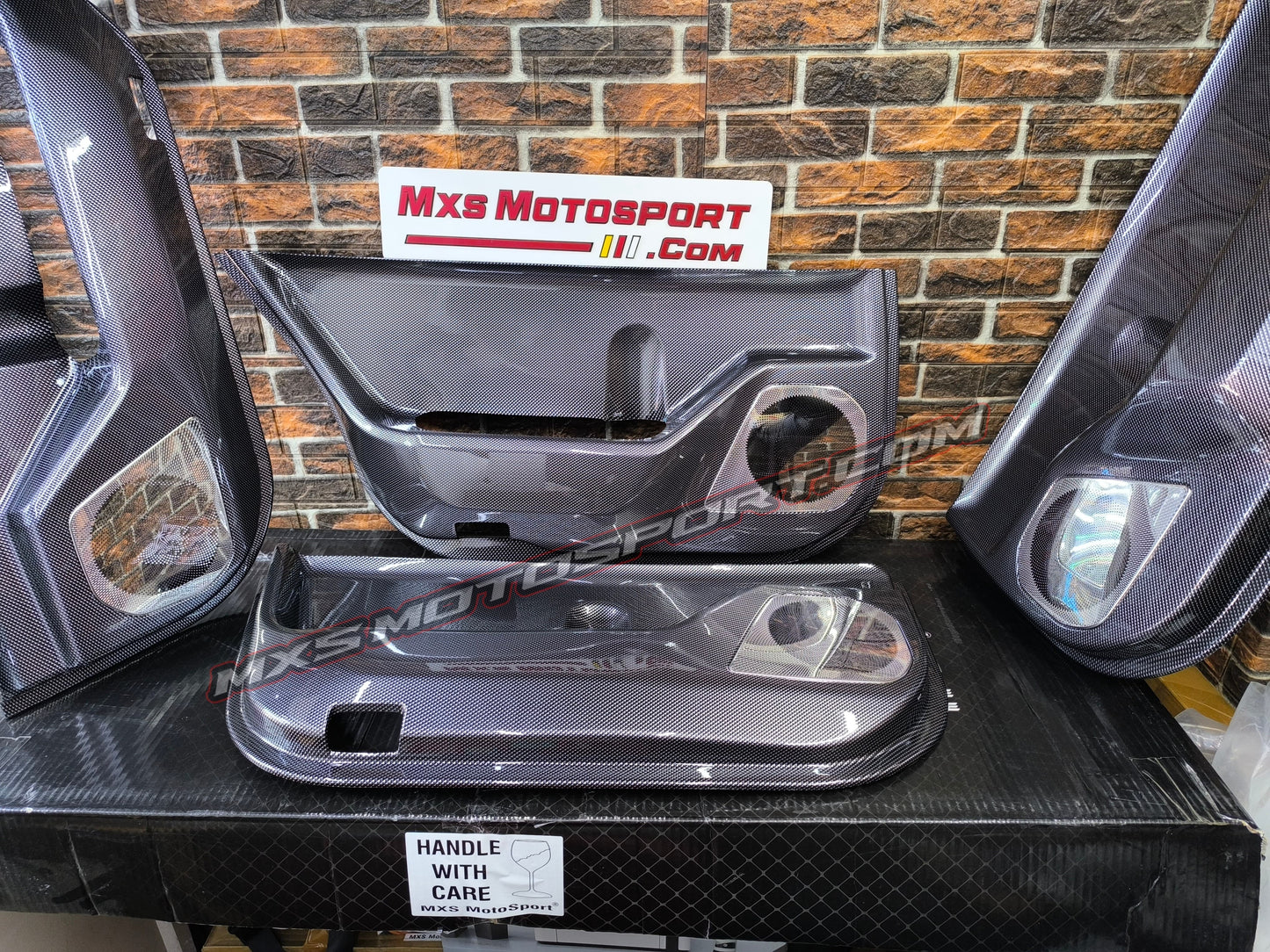 MXS4672 Carbon Fibre Door Panel Covers For Innova Hycross